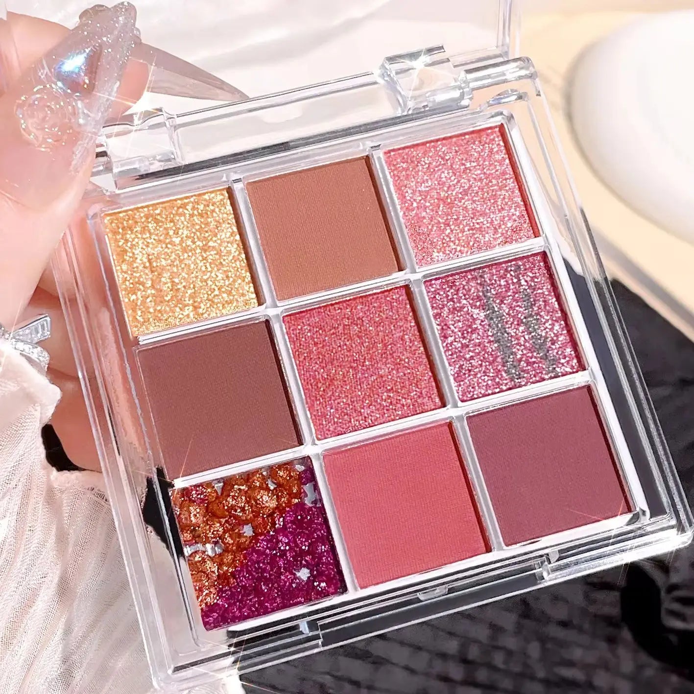Summer 9 color eyeshadow palette: Orange brown, pink and gold, matte shimmer effect