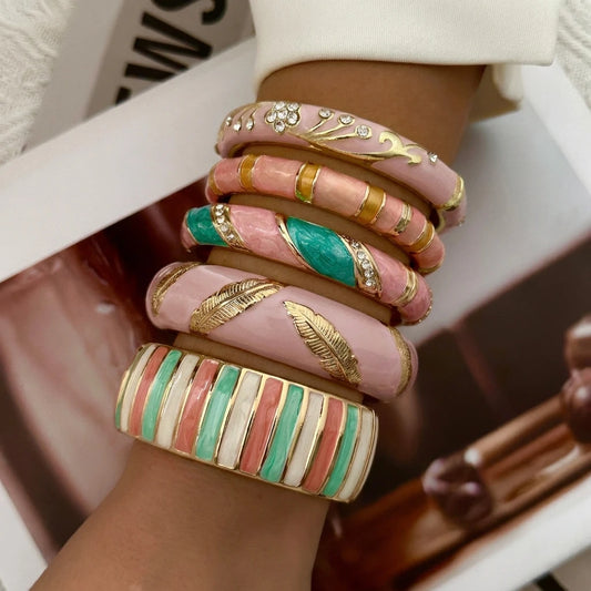 Sweet Pink Enamel Dropped Glaze Flower Texture Bracelet For Women Retro Leaf Star Floral Embossed Zircon Bangle Party Jewelry
