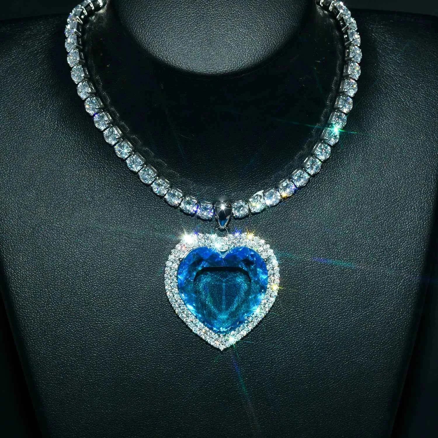 Heart Sea Crystal necklace