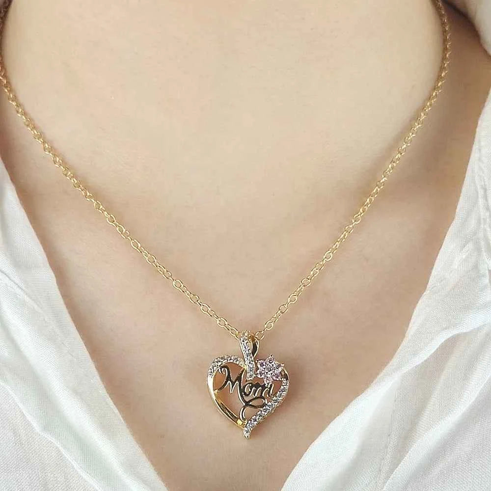 Mom Heart Necklace, Rhinestone Heart Pendant, Perfect Mother's Day Gift & Light Luxury Clavicle Chain