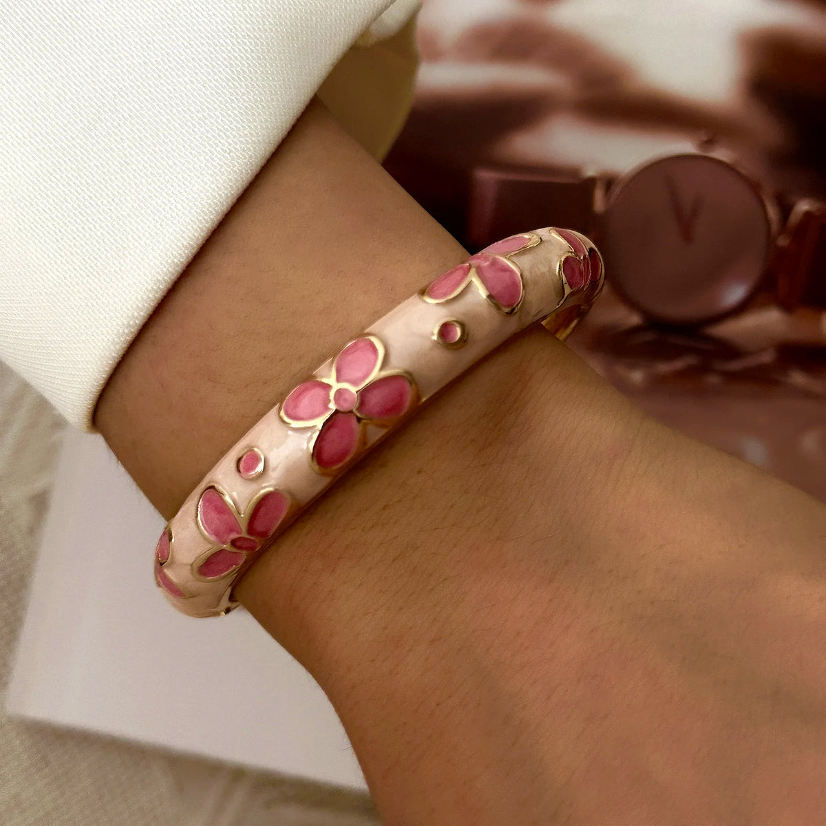 Sweet Pink Enamel Dropped Glaze Flower Texture Bracelet For Women Retro Leaf Star Floral Embossed Zircon Bangle Party Jewelry