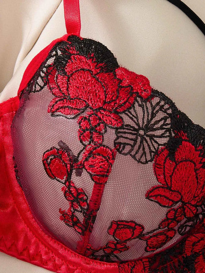 Two-piece floral embroidered lingerie set