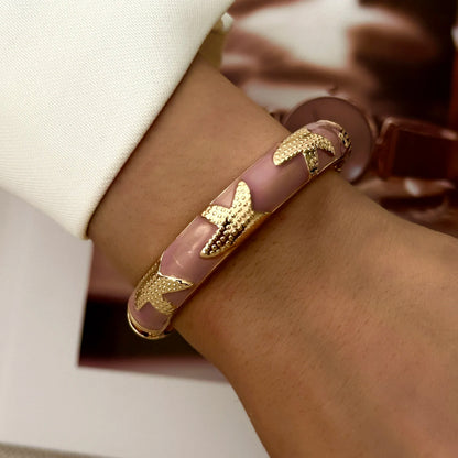 Sweet Pink Enamel Dropped Glaze Flower Texture Bracelet For Women Retro Leaf Star Floral Embossed Zircon Bangle Party Jewelry