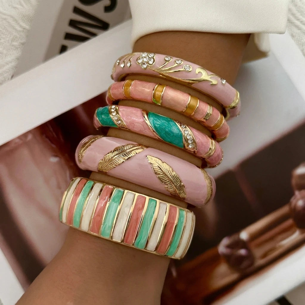 Sweet Pink Enamel Dropped Glaze Flower Texture Bracelet For Women Retro Leaf Star Floral Embossed Zircon Bangle Party Jewelry