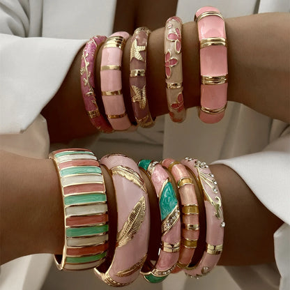 Sweet Pink Enamel Dropped Glaze Flower Texture Bracelet For Women Retro Leaf Star Floral Embossed Zircon Bangle Party Jewelry