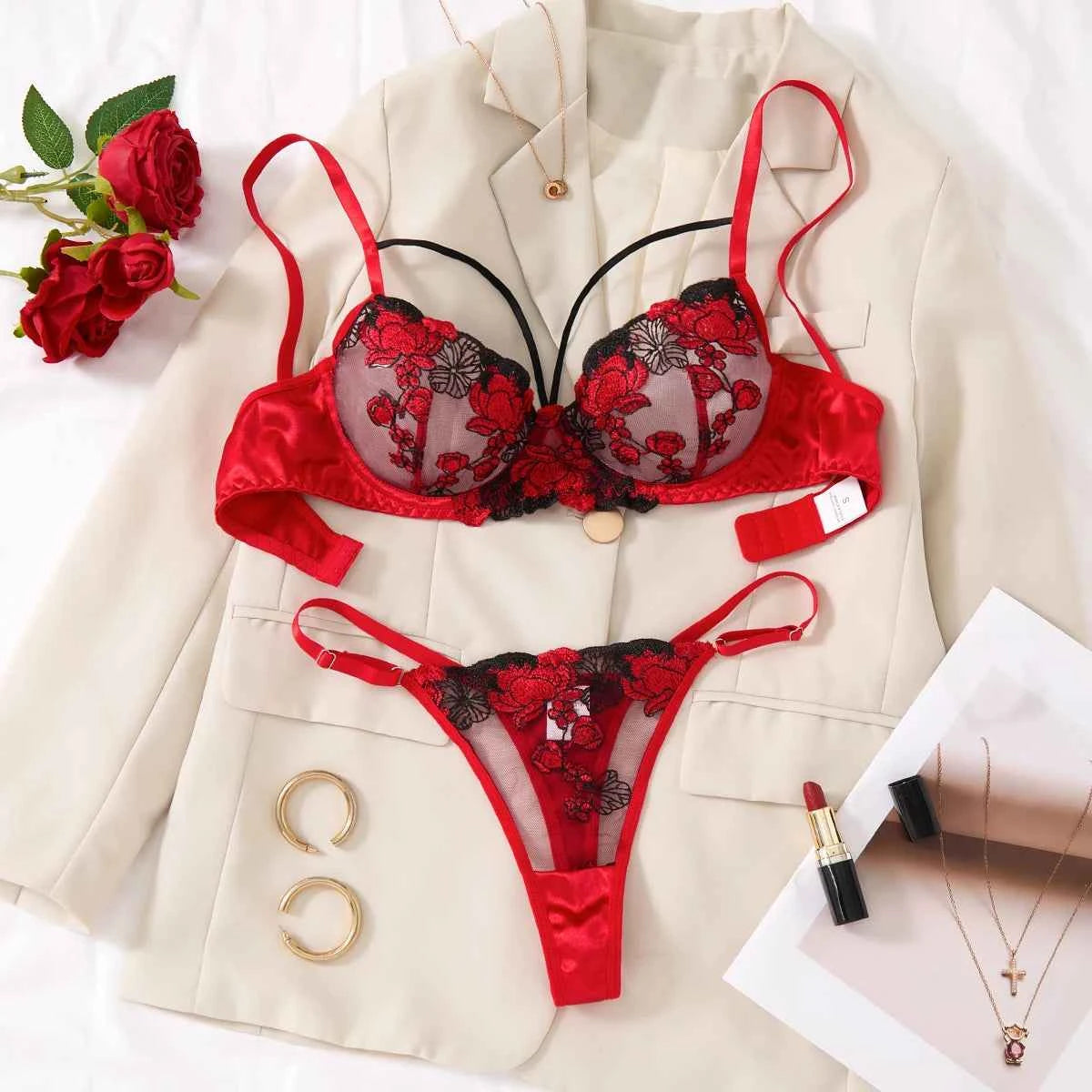 Two-piece floral embroidered lingerie set