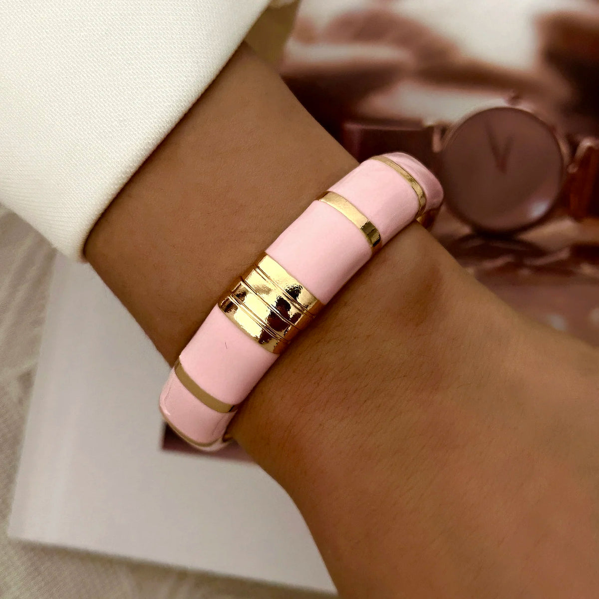 Sweet Pink Enamel Dropped Glaze Flower Texture Bracelet For Women Retro Leaf Star Floral Embossed Zircon Bangle Party Jewelry
