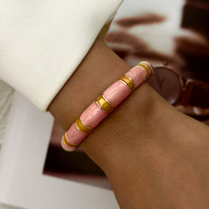 Sweet Pink Enamel Dropped Glaze Flower Texture Bracelet For Women Retro Leaf Star Floral Embossed Zircon Bangle Party Jewelry